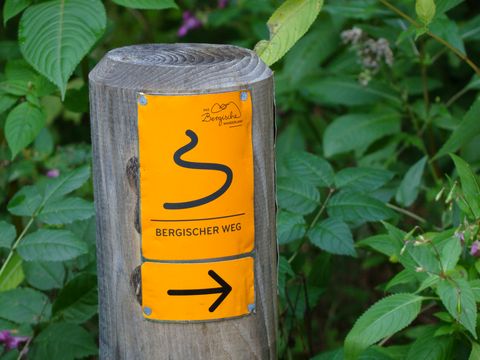 [Translate to Dutch:] Markierungszeichen Bergischer Weg 