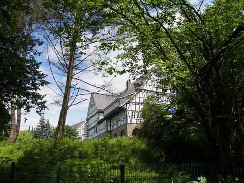 Fachwerkhaus aus dem Blick im Wald