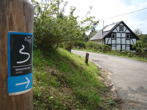 [Translate to Dutch:] Zuweg Bergischer Weg